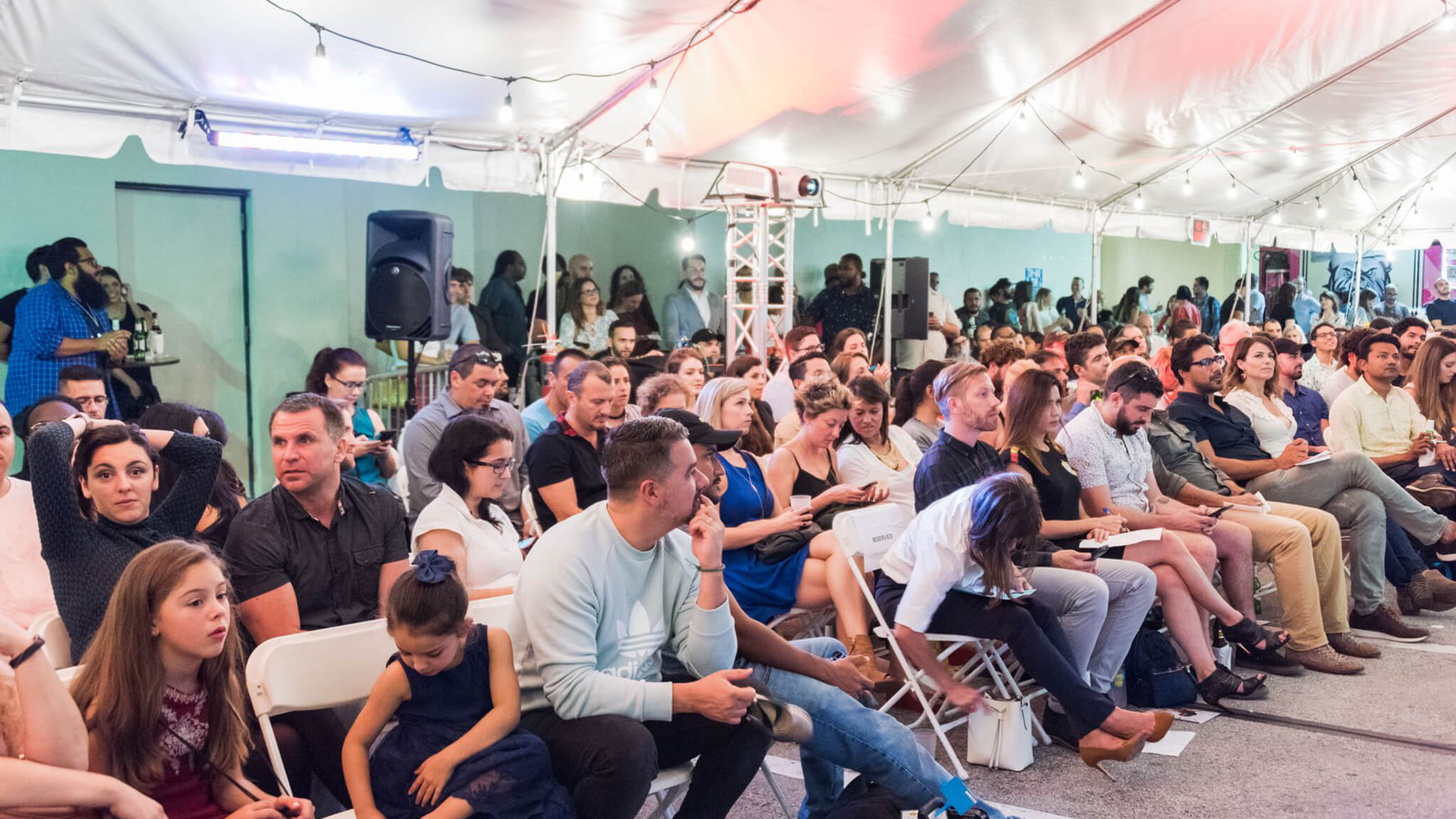 deepsleep-studio-adobe-creative-jam-miami-xd-alex-martinez-crowd